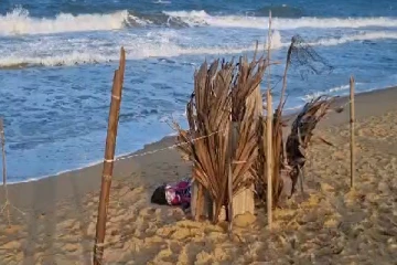 முல்லைத்தீவு கடலில் குளித்த இளம் குடும்பஸ்தருக்கு நேர்ந்த துயரம்