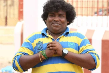 யாரும் கண்டிராத யோகி பாபுவின் அண்ணன் புகைப்படம்! எப்படி இருக்கிறார் பாருங்க