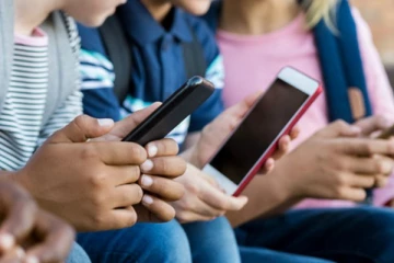 இலங்கையில்  எகிறிய  ஸ்மார்ட் போன்களின் விலை!