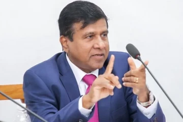 ஜனாதிபதி தேர்தல்; கட்டுபணத்தை கட்டினார் விஜயதாச ராஜபக்ஷ