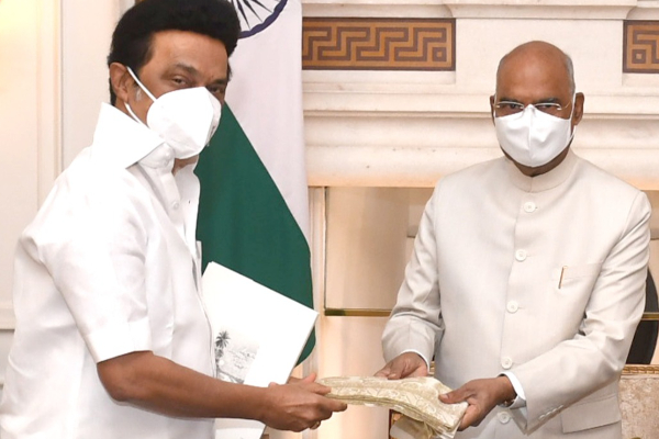 தமிழக சட்டப்பேரவை நூற்றாண்டு விழாவிற்கு குடியரசு தலைவர் வருகை - முதல்வர் மு.க.ஸ்டாலின்! | Cm Stalin Meet President Ramnadgovind In Delhi