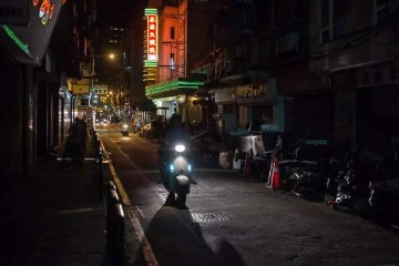 நாம வட கொரியாவில் வாழ்கிறோமா? வேதனையில் புலம்பும் சீன மக்கள்