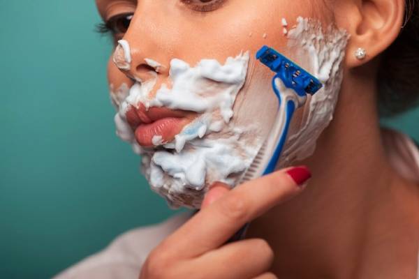 பெண்களுக்கு முகத்தில் மீசை தாடி வளர்வது ஆபத்தா? | Dangerous For Women To Grow A Mustache And Beard