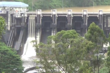 மேல் கொத்மலை நீர்த்தேக்க வான் கதவு திறப்பு (Photos)