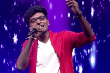 சூப்பர் சிங்கர், ஸ்டாட் மியூசிக் நிகழ்ச்சி புகழ் அஜய் கிருஷ்ணாவுக்கு நிச்சயதார்த்தம் முடிந்தது- கியூட்டான ஜோடி