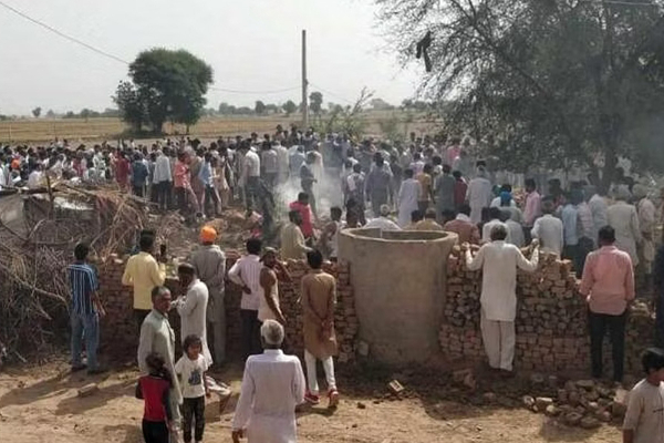 விபத்துக்குள்ளான இந்திய விமானம்; மூவர் பலி | Crashed Indian Plane Three Killed
