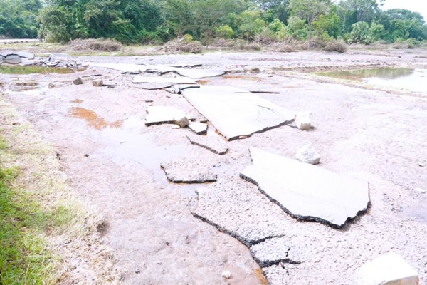பேரிடரால் வடக்கில் சேதமடைந்த வீதிகள் துரித கதியில் சீரமைப்பு | Roads Damaged By The Disaster North Repaired