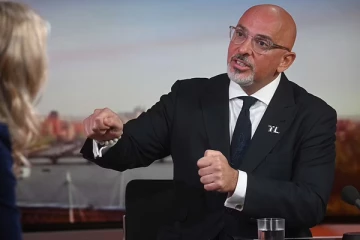 சகஜ நிலைக்குத் திரும்பும் முதல் நாடாக பிரித்தானியா இருக்கும்... பிரித்தானிய அமைச்சர் நம்பிக்கை