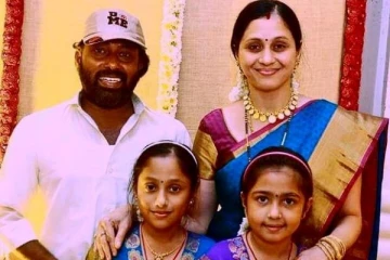 தேவயானி மகளா இது.. இப்படி வளர்ந்துவிட்டாரே! தாவணியில் இருக்கும் லேட்டஸ்ட் போட்டோ