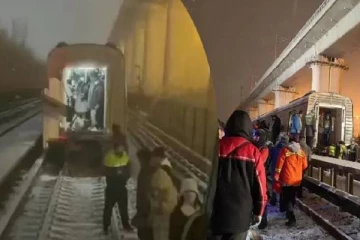 நின்றுகொண்டிருந்த ரயில் மீது வேகமாக மோதிய பயணிகள் ரயில்: 500 பேருக்கு ஏற்பட்ட நிலை!