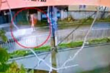 CCTV කැමරාවේ සටහන් වූ අවාසනාවන්ත රිය අනතුර..(CCTV VIDEO)