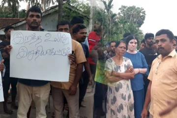 யாழில் இடம்பெற்ற விபத்து: தொடருந்தை மறித்து ஆர்பாட்டத்தில் குதித்த மக்கள்