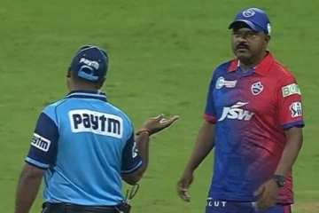 அடேங்கப்பா...அம்பயர்களுக்கு ஒரு போட்டிக்கு இவ்வளவு சம்பளமா? - ரசிகர்கள் அதிர்ச்சி