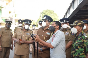 கல்பிட்டியில் சட்டத்தை மீறி 100 பேருடன் நடந்த திருமணம்