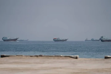 ශ්‍රී ලංකාවට තවත් ගිනි ගෙඩියක් - ඇමරිකා ඉරාන යුද ගැටුම් මැද ඉරාන තෙල් ටැංකි 11 ක බලඇණියක්ම ශ‍්‍රී ලංකාව ආසන්න මුහුදේ නවතියි
