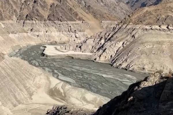 முக்கிய நகரமொன்றின் மொத்த மக்களையும் வெளியேற்ற திட்டம்: அதிர்ச்சியளிக்கும் பின்னணி | Tehran Water Runs Out