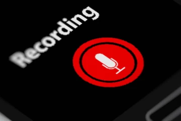 ලොක්කෙකුගේ තවත් හඬපටයක් ලීක් වෙයි..සිදුවූ දේ මෙන්න.