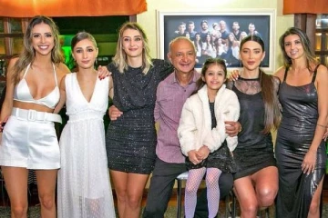 16 குழந்தைகளுக்கு தந்தை..!16 வயது சிறுமியை 7வதாக திருமணம் செய்து கொண்ட மேயர்