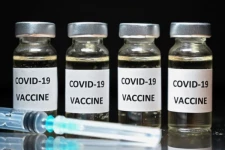 இந்தியாவில் கொரோனா தடுப்பு மருந்துக்கு மத்திய அரசு அவசர அனுமதி