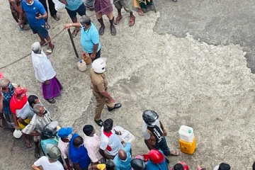 கொழும்பில் எரிபொருள் நிலையத்தில் குழப்பம்! ஸ்தலத்திற்கு வந்த பொலிஸார் (Video)