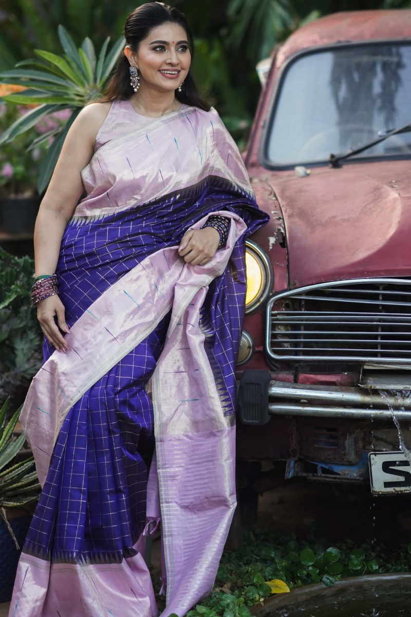 45 வயதில் நடிகை சினேகா வெளியிட்ட புகைப்படம்... வாயடைத்துப் போன ரசிகர்கள் | Actress Sneha Latest Saree Photos Viral