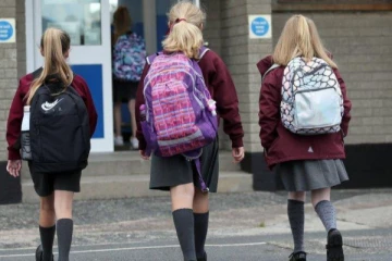 எஸ்பெஸ்டாஸ் அபாயம்; அவுஸ்திரேலியாவில் 69 பாடசாலைகளை மூட உத்தரவு