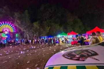 திருவிழாவில் இடம்பெற்ற பாரிய அசம்பாவிதம்... பரிதாபமாக உயிரிழந்த மூவர்! 50 பேர் படுகாயம்