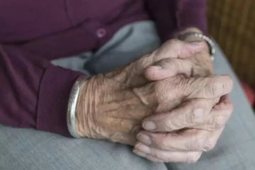 யாழில் துயர சம்பவம் ; மது போதையில் முதியவரின் செயலால் பரிதாபமாக பறிபோன உயிர்