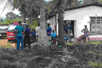 வெடிபொருட்கள் களஞ்சியசாலைக்கு முன்பாக திடீர் தீப்பரவல்!