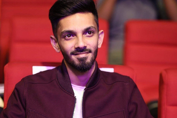 விரைவில் முன்னணி நடிகர்களை வைத்து இசையமைப்பாளர் அனிருத் தொகுத்து வழங்க போகும் நிகழ்ச்சி ! | Anirudh To Host Super Show