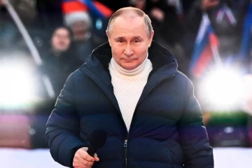 புடின் பேசிக்கொண்டிருக்கும்போதே ஒளிபரப்பை நிறுத்திய ரஷ்ய அரசு தொலைக்காட்சி!