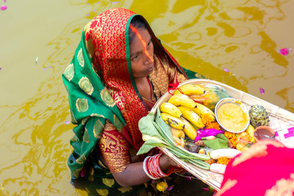 ஆன்மீகம்: வீடுகளில் தவறியும் செய்யக்கூடாத முக்கியமான 14 விஷயங்கள் | 14 Spiritual Things We Must Follow At Home