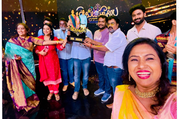 மீண்டும் ஒன்றுகூடிய பாக்கியலட்சுமி நட்சத்திரங்கள்... கம்பம் மீனா வெளியிட்ட புகைப்படம் | Baakiyalakshmi Serial Team Reunion Celebration