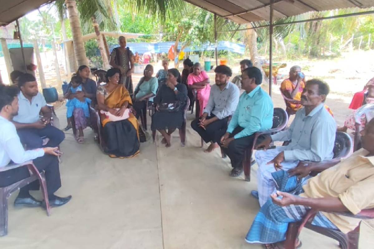 கேப்பாப்பிலவு மக்களின் காணிகளை விடுவிக்க வலியுறுத்தி 36ஆவது நாளாக தொடரும் போராட்டம் | Keppapilavu Land Protest Enters 36Th Day கேப்பாப்பிலவு மக்களின் காணிகளை விடுவிக்க வலியுறுத்தி 36ஆவது நாளாக தொடரும் போராட்டம் | Keppapilavu Land Protest Enters 36Th Day