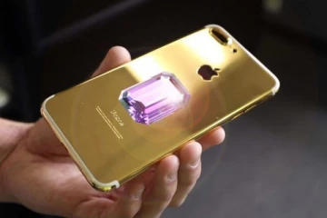 உலகிலேயே ஆடம்பரமான மற்றும் விலையுயர்ந்த செல்போன் இதுதான்! முகேஷ் அம்பானி மனைவி யூஸ் பண்றாங்க