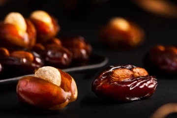 மின்னல் வேகத்தில் கொழுப்பை கரைக்கும் பேரிச்சை... ஒரு நாளைக்கு எத்தனை சாப்பிடனும் தெரியுமா?