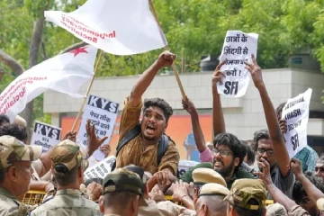 ரூ.32 லட்சத்துக்கு நீட் வினாத் தாள் விற்பனை - மாணவர் பகீர் வாக்குமூலம்
