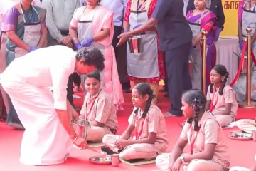 காமராஜர் காலை உணவுத் திட்டம் தொடக்கம்.., மாணவர்களுடன் சாப்பிட்ட முதல்வர்