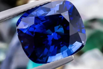 உலகின் மிகப்பெரிய இரத்தினக்கல் இலங்கையில் கண்டுபிடிப்பு!