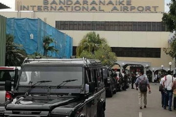 கட்டுநாயக்க விமான நிலையத்தில் கைதான இளைஞன்