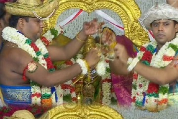 கோலாகலமாக நடந்த மதுரை மீனாட்சி, சுந்தரேசுவரர் திருக்கல்யாணம்