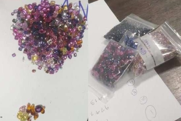 இந்தியாவிற்கு செல்ல முயன்ற பெண் கட்டுநாயக்காவில் கைது | Gem Smuggling Woman Arrested At Airport
