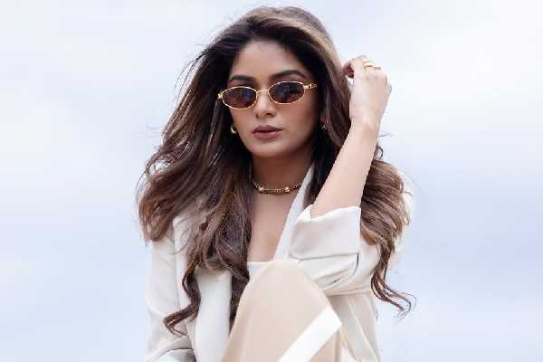 படிச்சது டாக்டர் படிப்பு!! இன்று டாப் நடிகையாக ஜொலிக்கும் ஹீரோயின்கள்.. | Actresses With Medical Degrees Cinema Who Are They