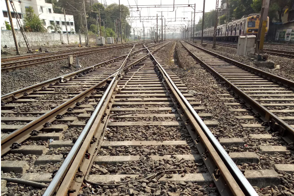 வாதுவ தல்பிட்டிய பகுதியில் தொடருந்து விபத்து! | Train And Van Accident