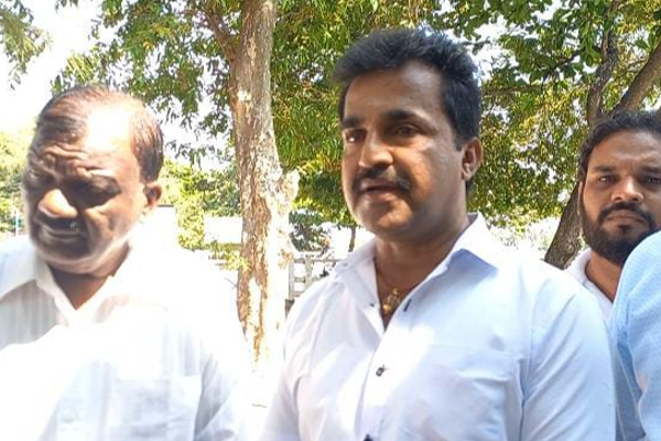 ஈஸ்டர் தாக்குதல் தொடர்பான விசாரணை - எந்தவித முன்னேற்றமும் இல்லை! | Easter Bomb Attack Batticaloa Former Mayor Said