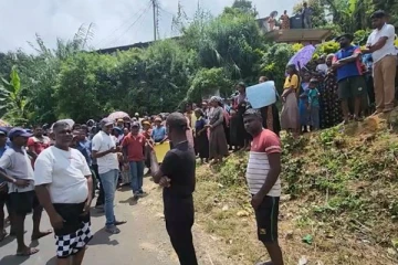 24 வயது இளைஞனால் 74 வயது மூதாட்டி பாலியல் துஷ்பிரயோகம்; நீதிகோரி மக்கள் போராட்டம்