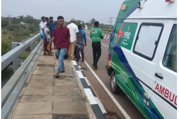 தமிழர் பகுதியில் கோர விபத்து ; தம்பதியருக்கு நேர்ந்த துயரம் | Horrific Accident In Tamil Area