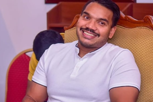 கட்டுநாயக்க விமான நிலையத்தில் தப்பிய நாமல் | Namal Escaped From Airport Arrest