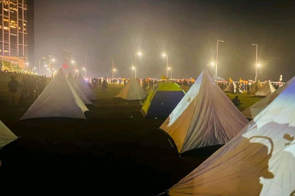 தென்னிலங்கையில் உருவானது “கோட்டா கோ” கிராமம்! - ஐபிசி தமிழ்