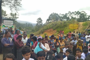 குடிநீரை இழக்கத் தயாரில்லை : அரசாங்கத்தின் திட்டத்திற்கு எதிராக கிளர்ந்த தோட்ட மக்கள்